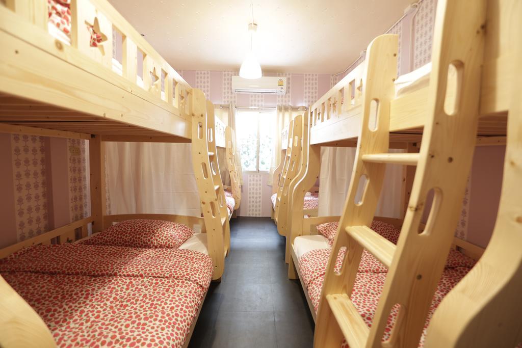 Blue Jasmine Hostel กรุงเทพมหานคร ห้อง รูปภาพ
