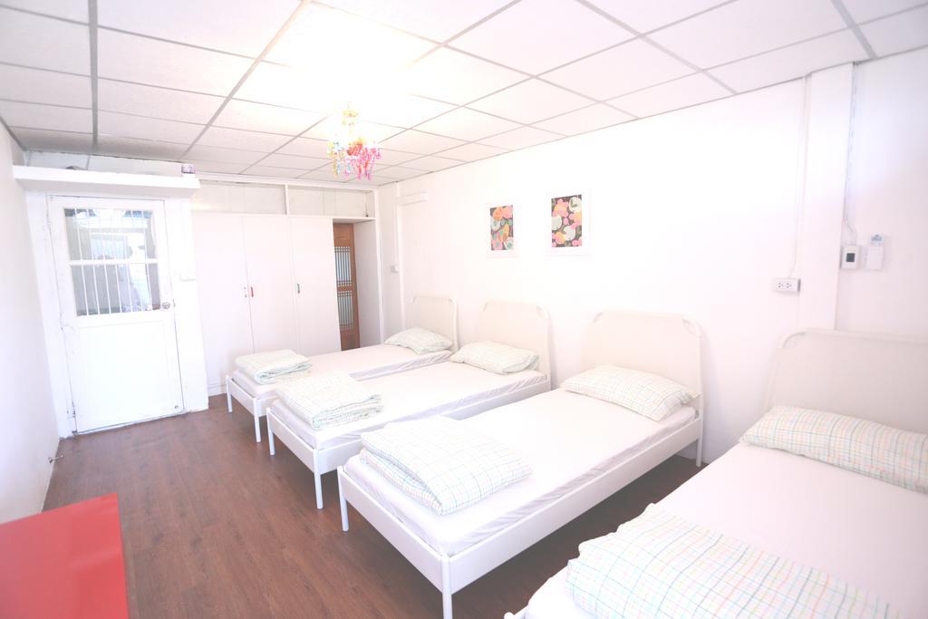 Blue Jasmine Hostel กรุงเทพมหานคร ห้อง รูปภาพ