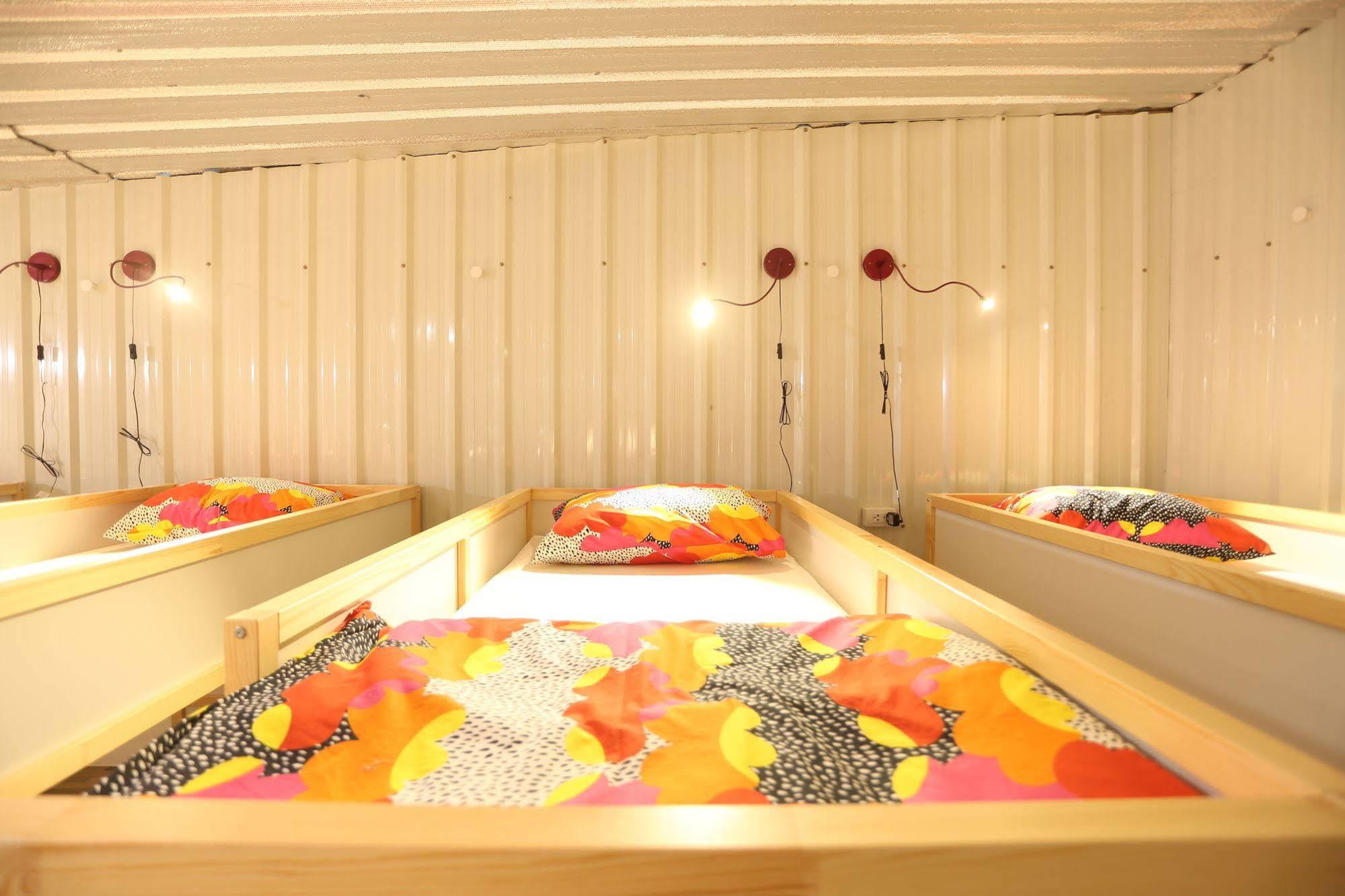 Blue Jasmine Hostel กรุงเทพมหานคร ภายนอก รูปภาพ