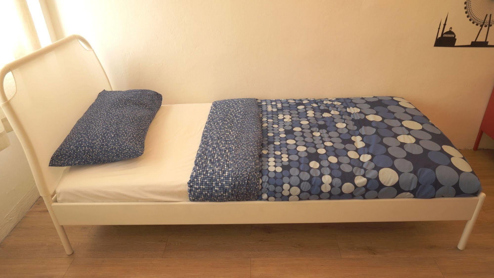Blue Jasmine Hostel กรุงเทพมหานคร ภายนอก รูปภาพ